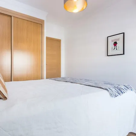 Riviera Daire